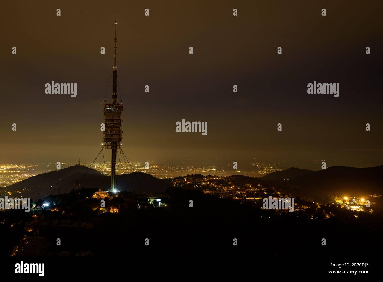 Inquinamento luminoso urbano hi-res stock photography and images - Alamy