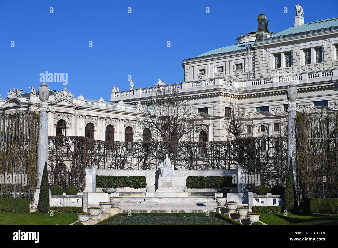 Empress Elisabeth monument in Volksgarten Vienna Austria Stock Photo