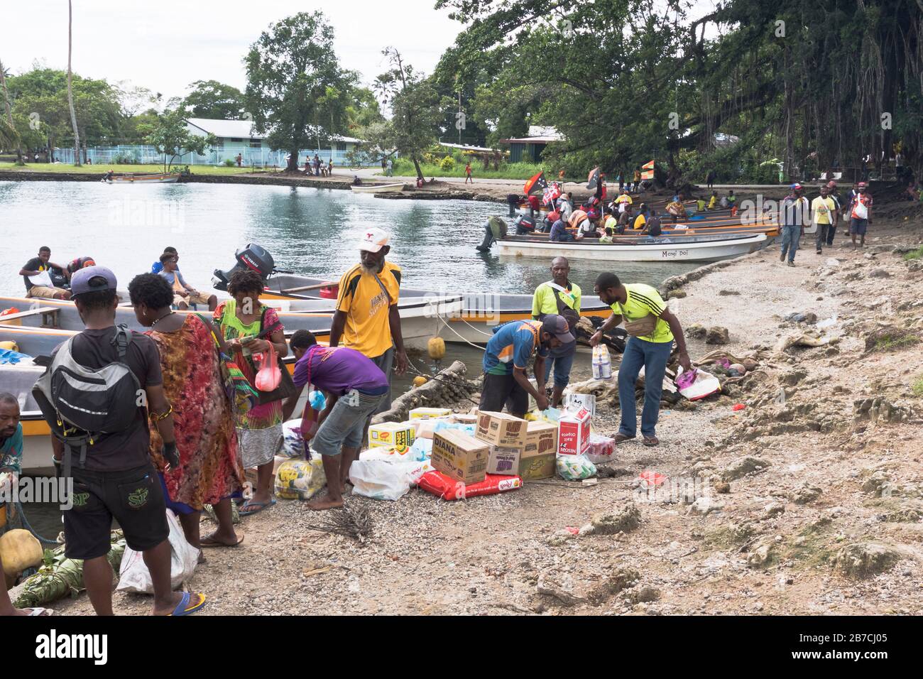 dh Boat ferries landing MADANG PAPUA NEW GUINEA Local people discharging ferry boats harbour Stock Photo