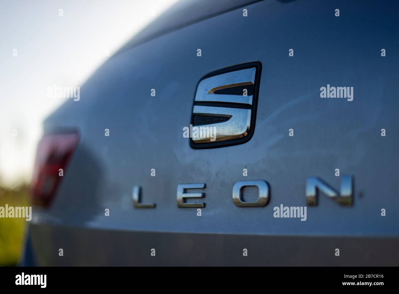 The Seat Leon Fr Logo: A Symbol Of Performance - m93me00