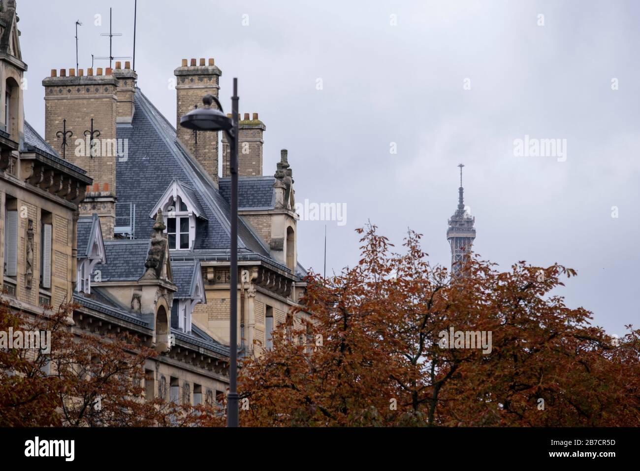 Street paris winter hi-res stock photography and images - Alamy