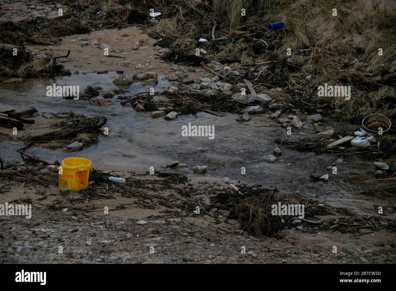 Plastic pollution river hi-res stock photography and images - Alamy