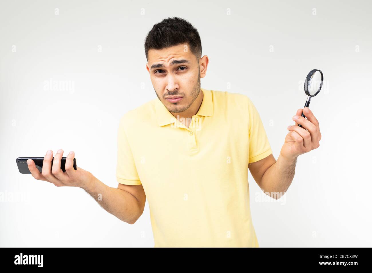Isometric man magnifying glass hi-res stock photography and images - Alamy