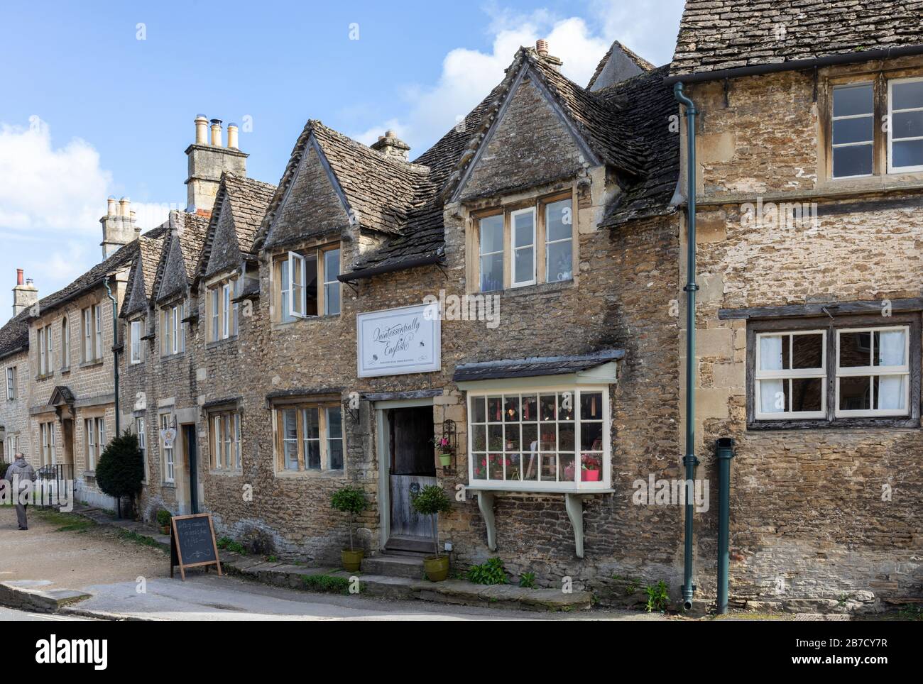 Medieval english village hi-res stock photography and images - Alamy