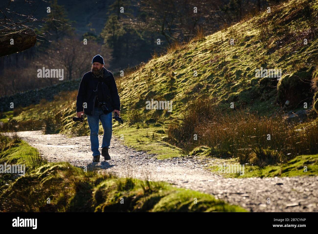 Walking path around a lake hi-res stock photography and images - Alamy