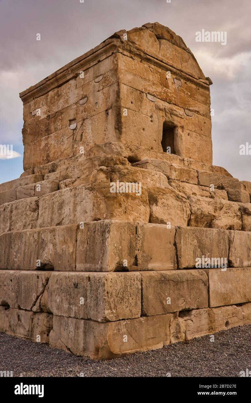 Cyrus The Great Tomb Inside