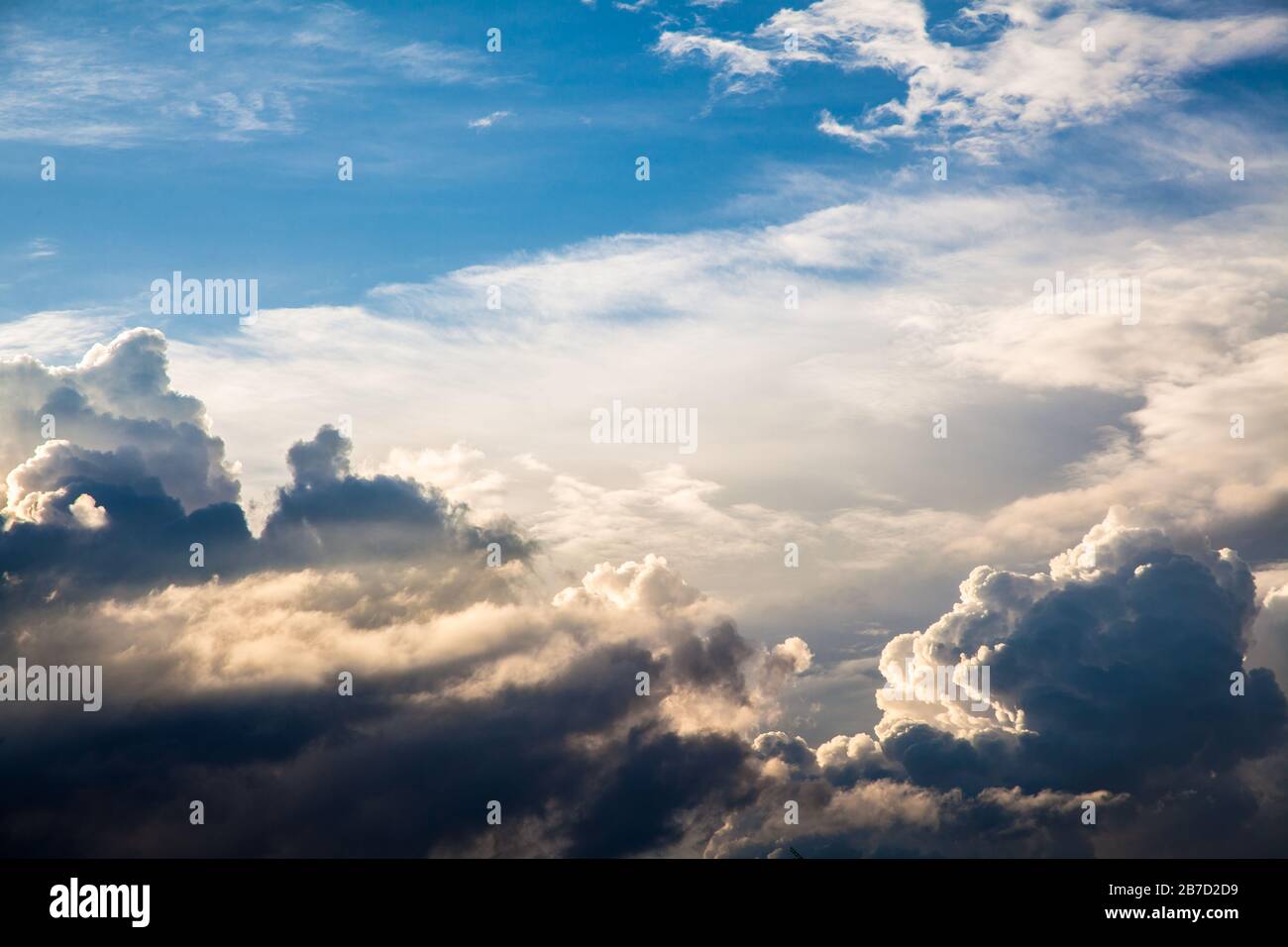 Sunbeams in stormy atmosphere hi-res stock photography and images - Alamy