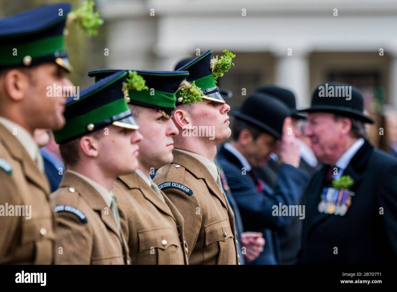 Regiments st patricks day parade hi-res stock photography and images ...