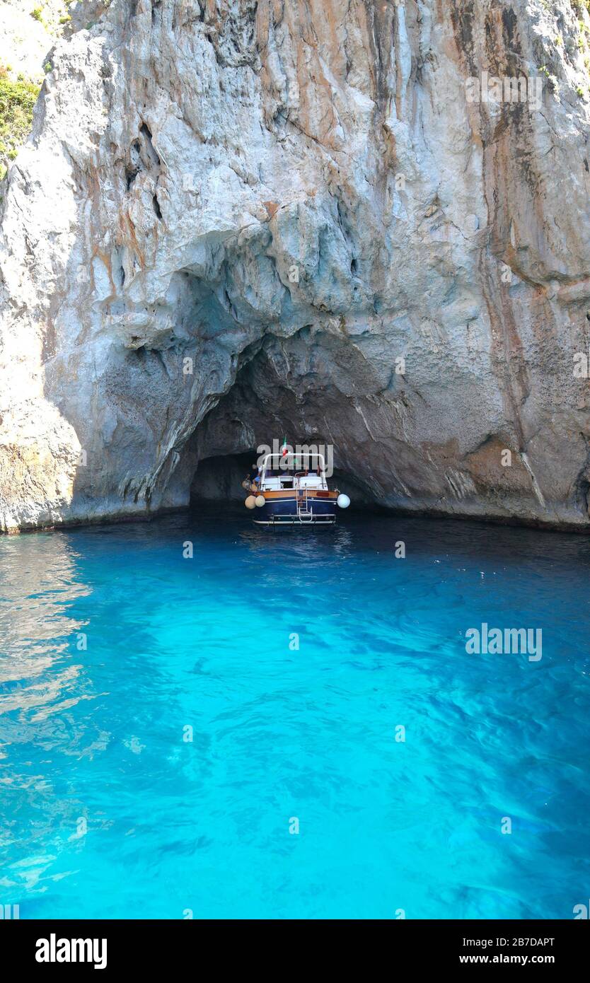 Turquoise waters and sea caves on the island of Capri, Italy Stock Photo