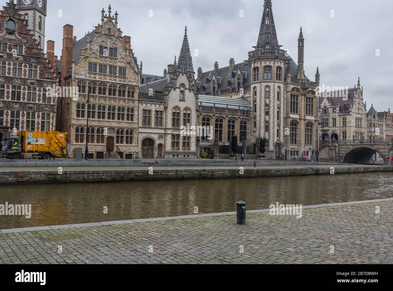 Gent, Belgium. 15th Mar, 2020. Empty streets are seen in the city of the Flamish city of Gent, Belgium on Mar. 15, 2020. Businesses are locked down to contain the spread of coronavirus, the growing numbers of those infected by COVID-19 the Belgian government asked for schools, cafes and numerous shops to close until at least April 3. (Photo by Jonathan Raa/Pacific Press/Sipa USA) Credit: Sipa USA/Alamy Live News Stock Photo