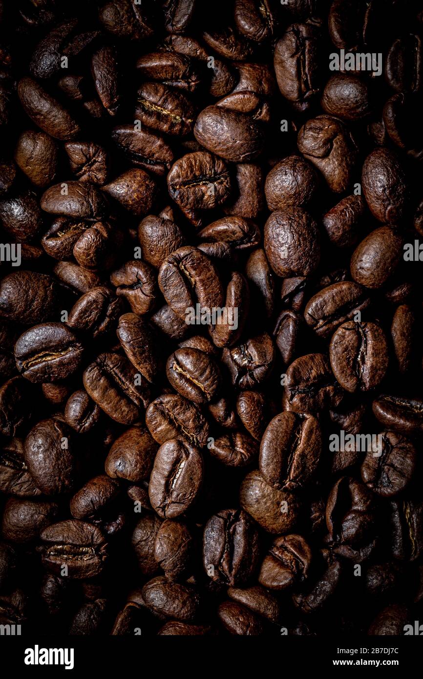 Macro photography of roasted coffee beans Stock Photo - Alamy