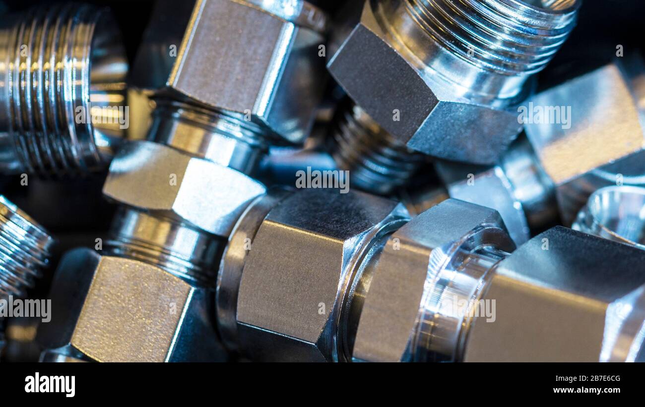 Quick connect fittings coupling for assembling compressed air