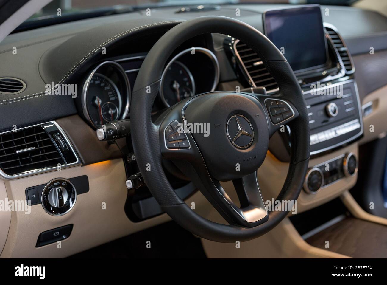 Mercedes Gle High Resolution Stock Photography And Images Alamy