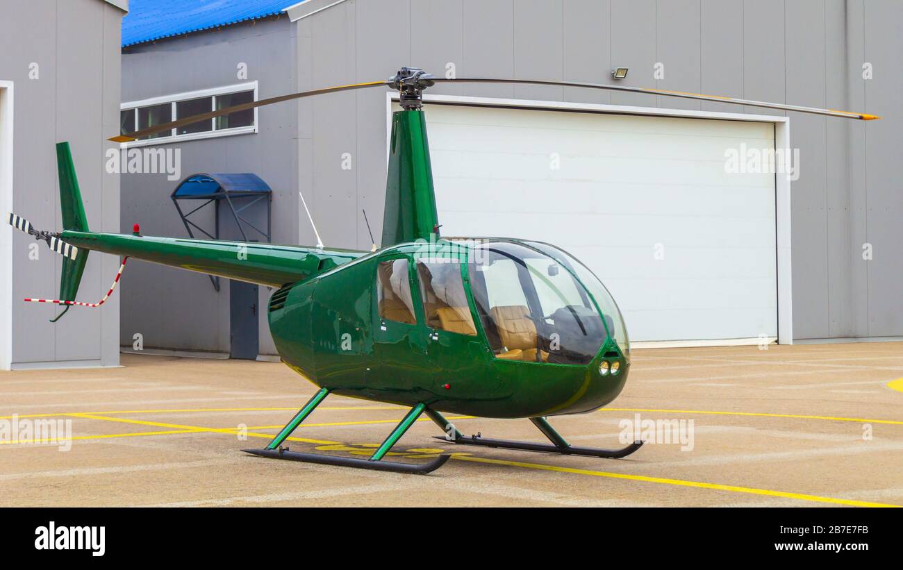 Four seat light helicopter hires stock photography and images Alamy