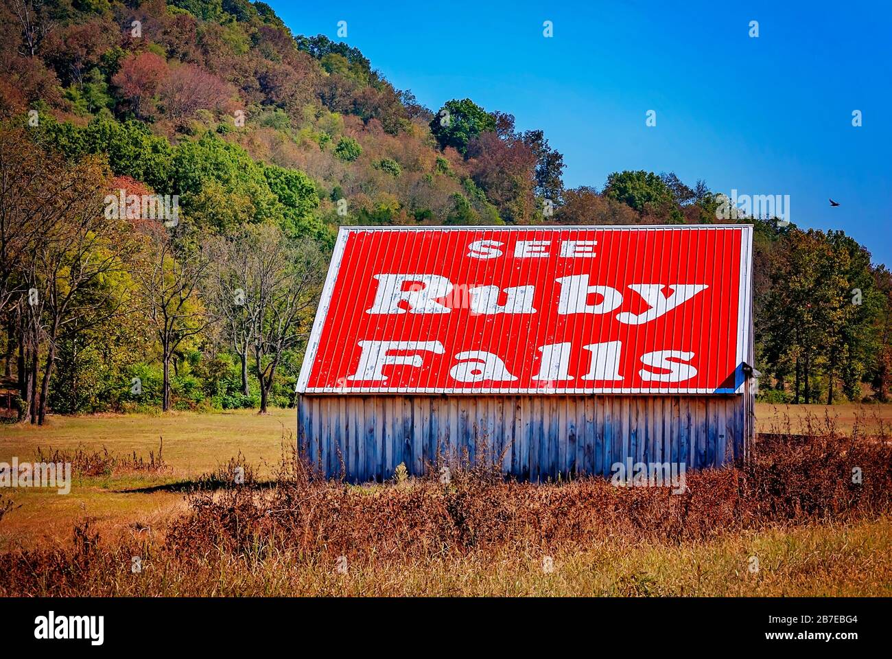 Advertising painted on barn hires stock photography and images Alamy