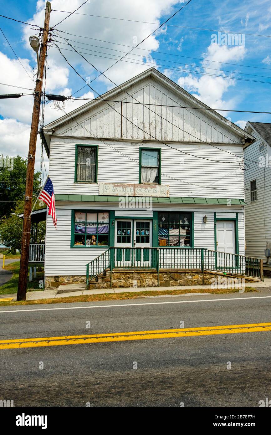 Hedgesville antiques and crafts hires stock photography and images Alamy