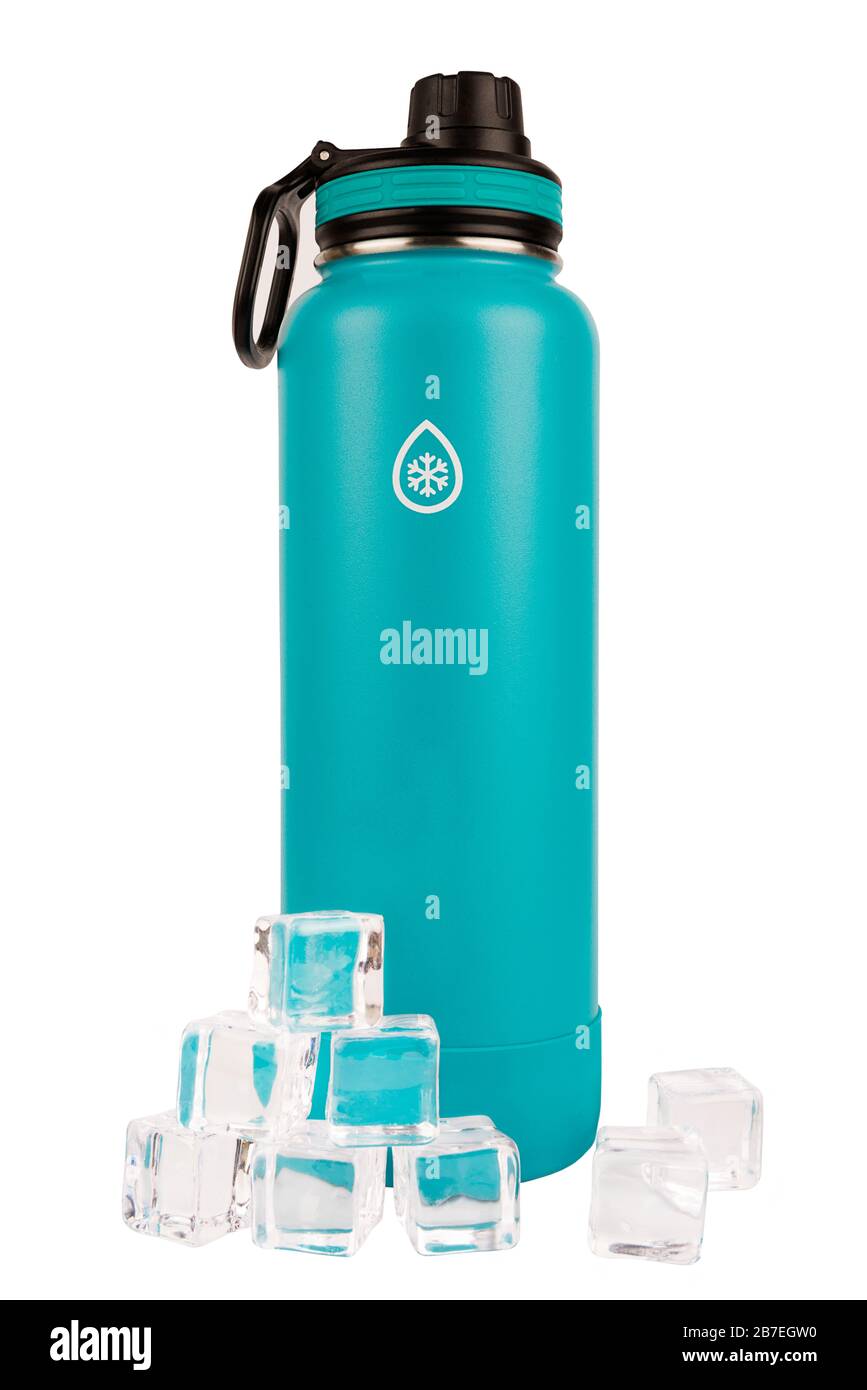 https://c8.alamy.com/comp/2B7EGW0/thermos-bottle-for-a-cold-drink-isolated-on-white-background-cut-out-2B7EGW0.jpg