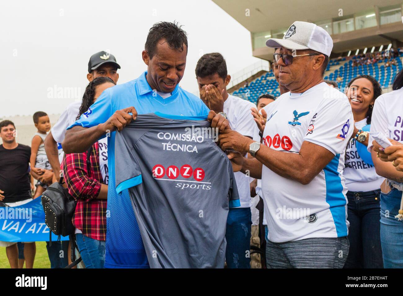 Campina Grande, Brazil. 15th Mar, 2020. Marcelinho Paraíba receives tribute  from coach Eudes Pedro after being replaced during a game between Perilima  and Centro Sportivo Paraibano (CSP), held this Sunday afternoon (15)