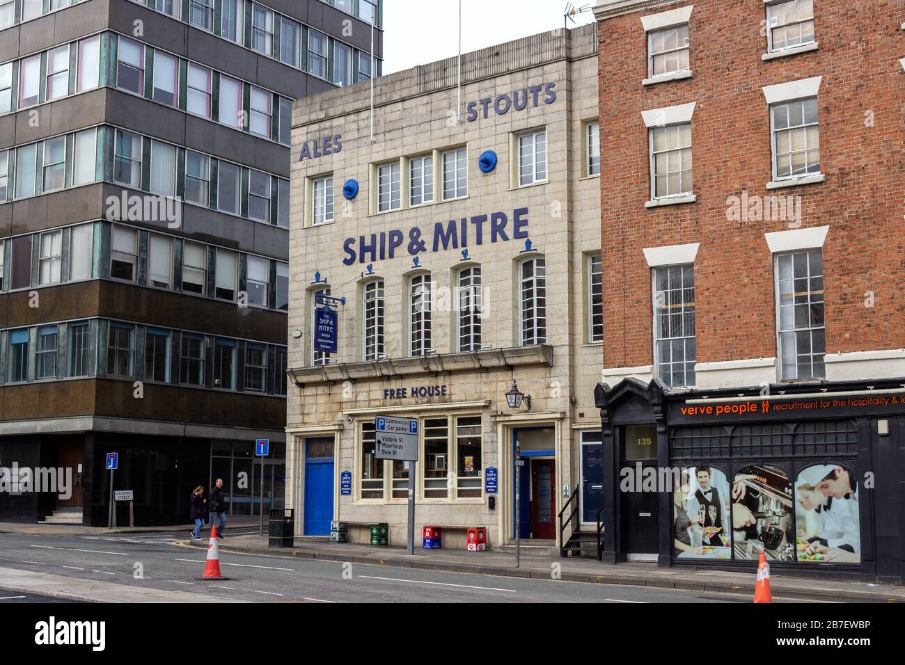 Ship and Mitre pub, Dale Street, Liverpool Stock Photo