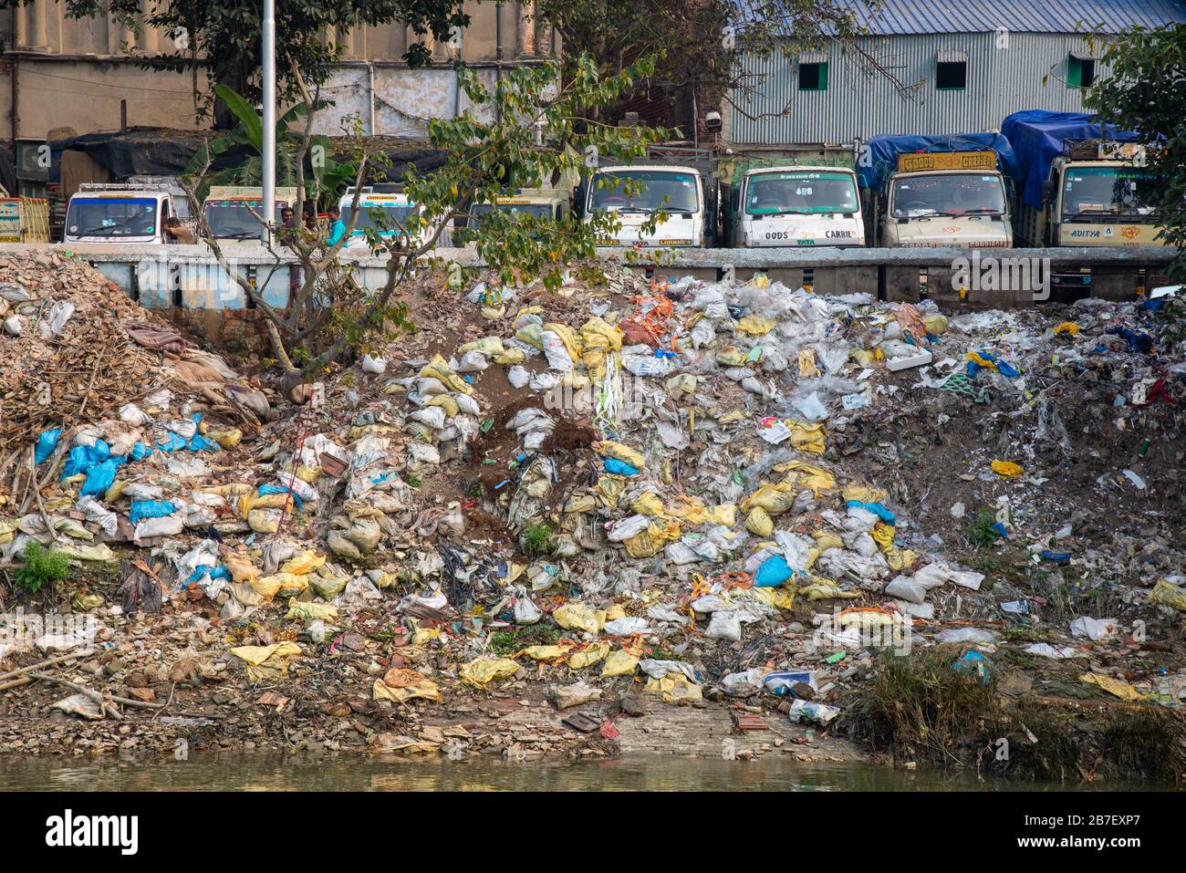 Plastic pollution in kolkata hires stock photography and images Alamy