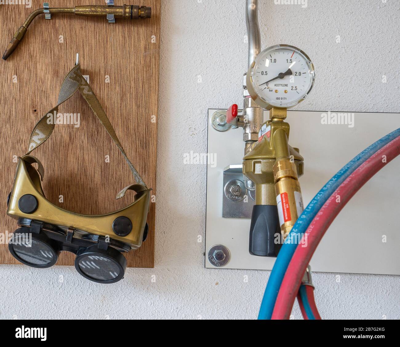 Wall instruments hi-res stock photography and images - Alamy