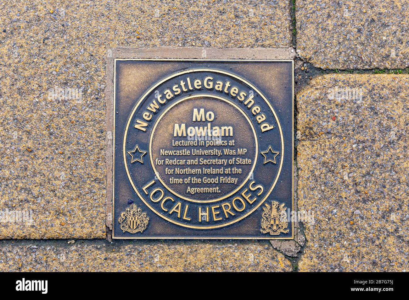 Bronze plaque for Mo Mowlam on the Walk of Fame, Quayside, Newcastle. The most inspiring people from the past 60 years have been honoured with local heroes plaques Stock Photo