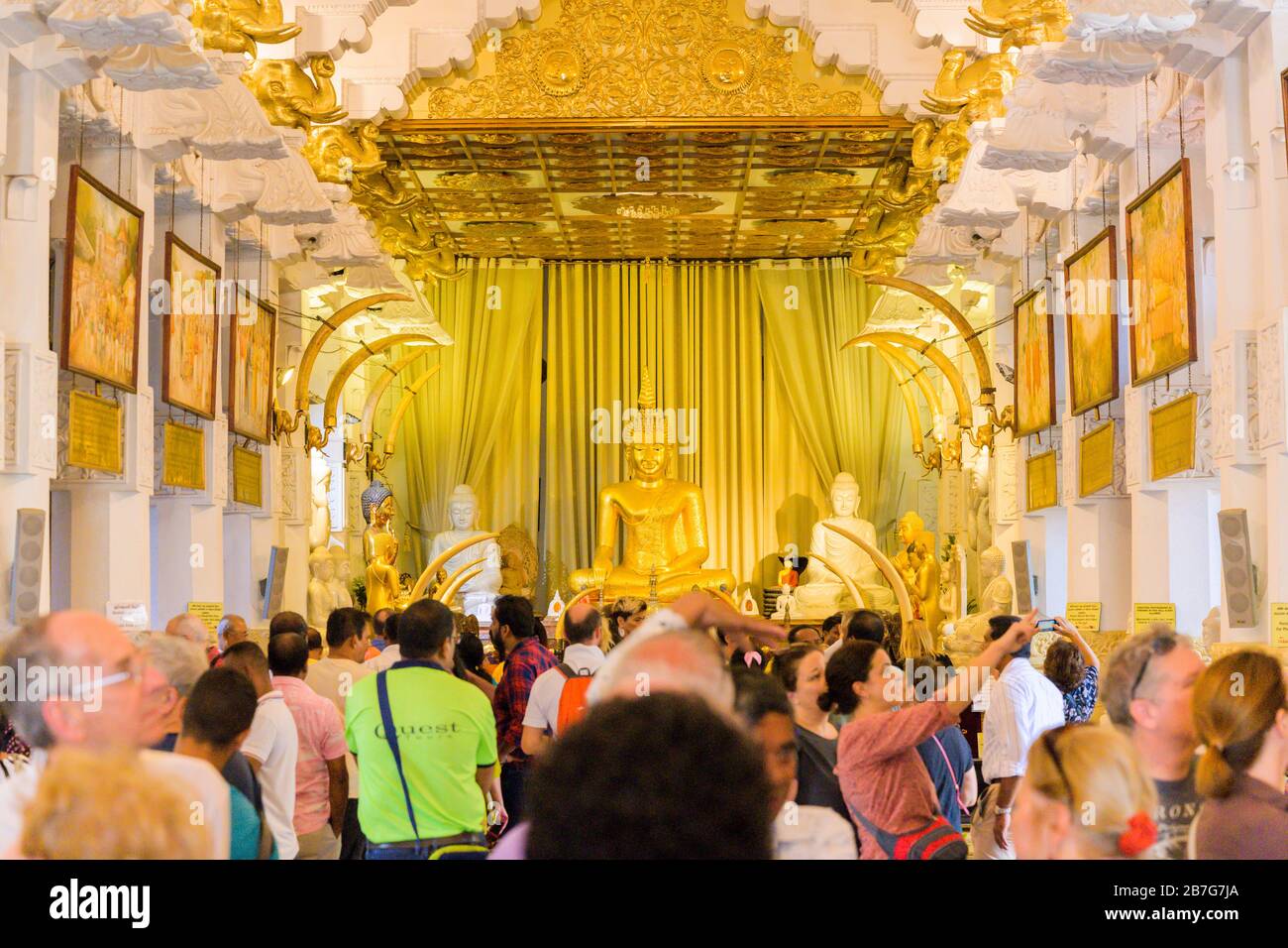 Sri Lanka Kandy Sinhala ancient capital Sri Dalada Maligawa Temple of the Sacred Tooth Relic
