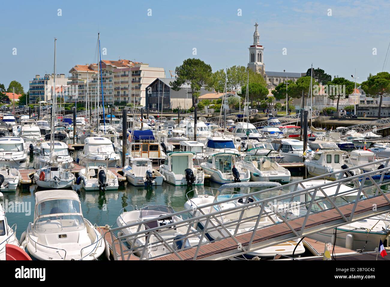 Port of Arcachon, a commune in the southwestern French department of Gironde Stock Photo