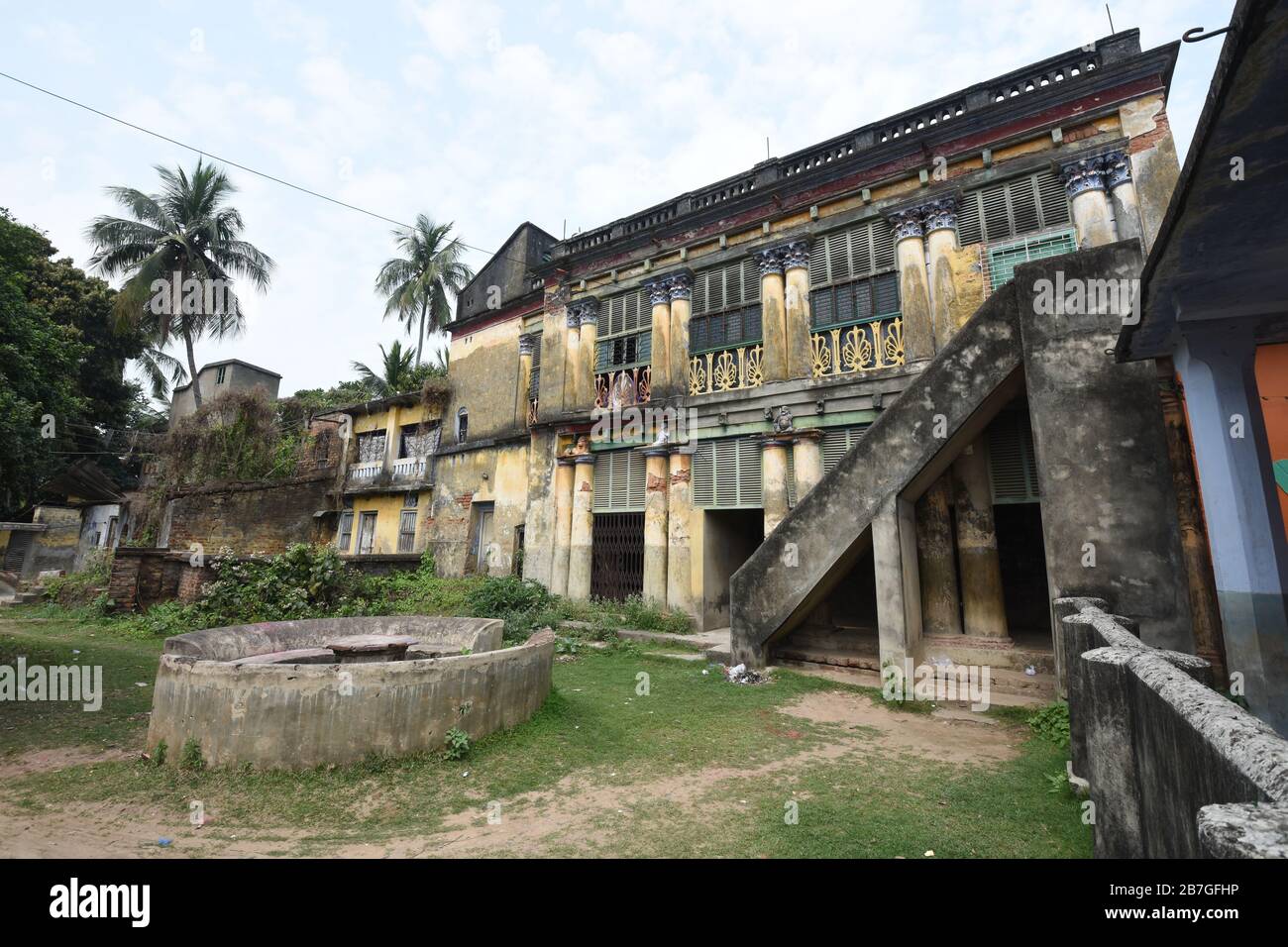 Residential building of the Roy family, a past Hindu Zamindar of Rautara, Jhikira, Howrah. India. Stock Photo