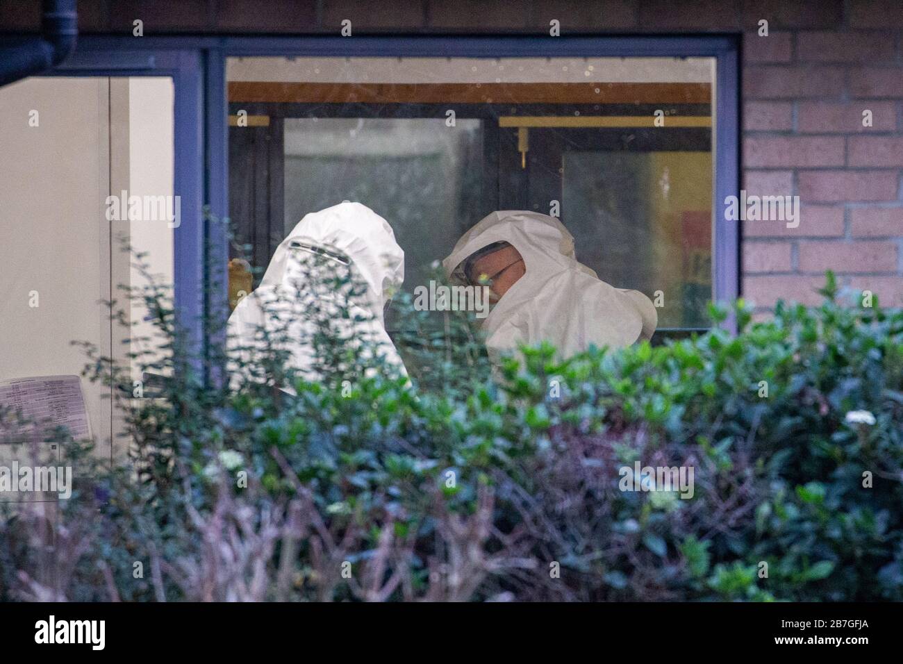 Nhs doctors surgery closed hi-res stock photography and images - Alamy