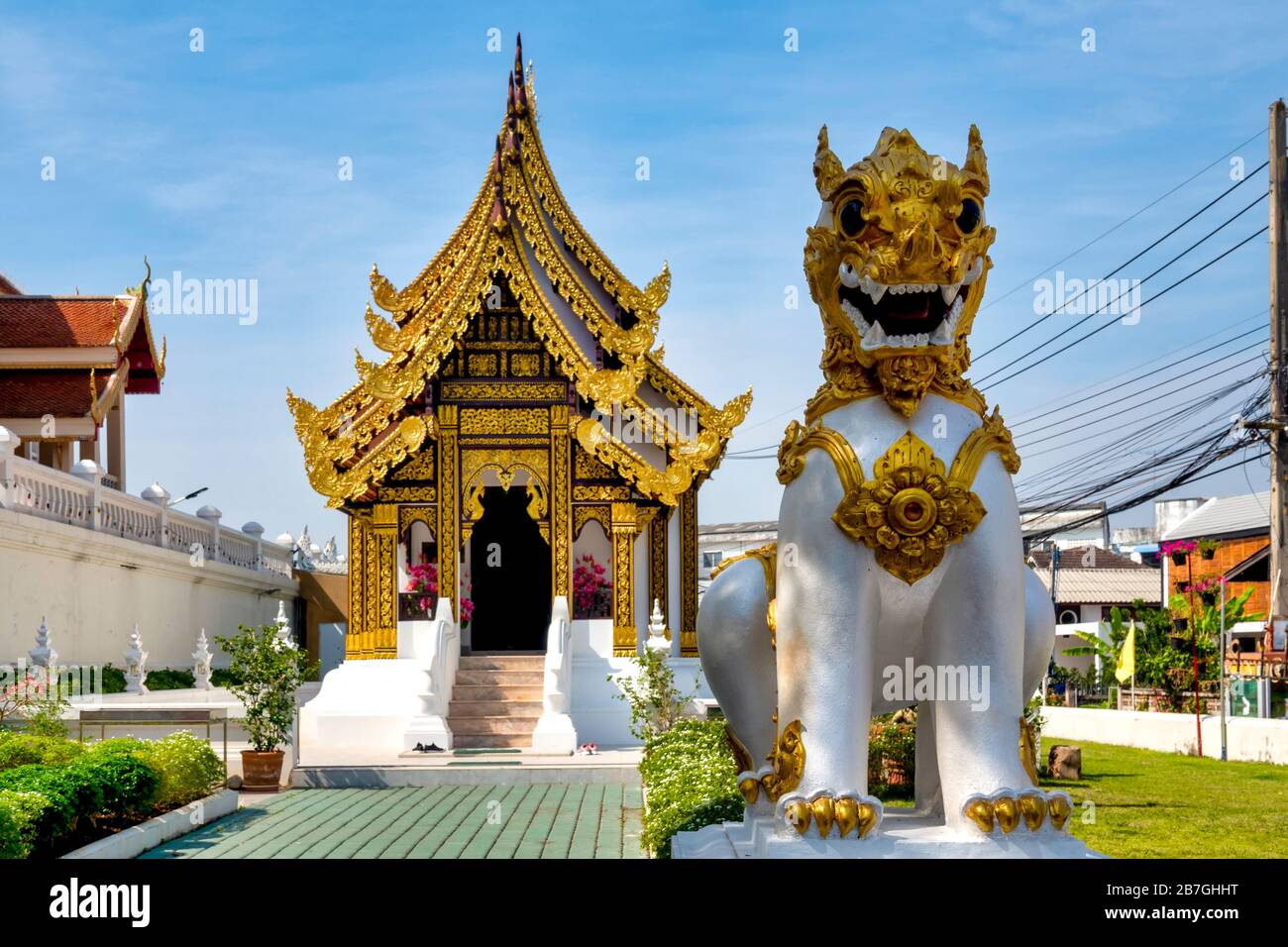 Guardian Lion in front of Wat Si Umong Kham, Phayao, Thailand Stock Photo