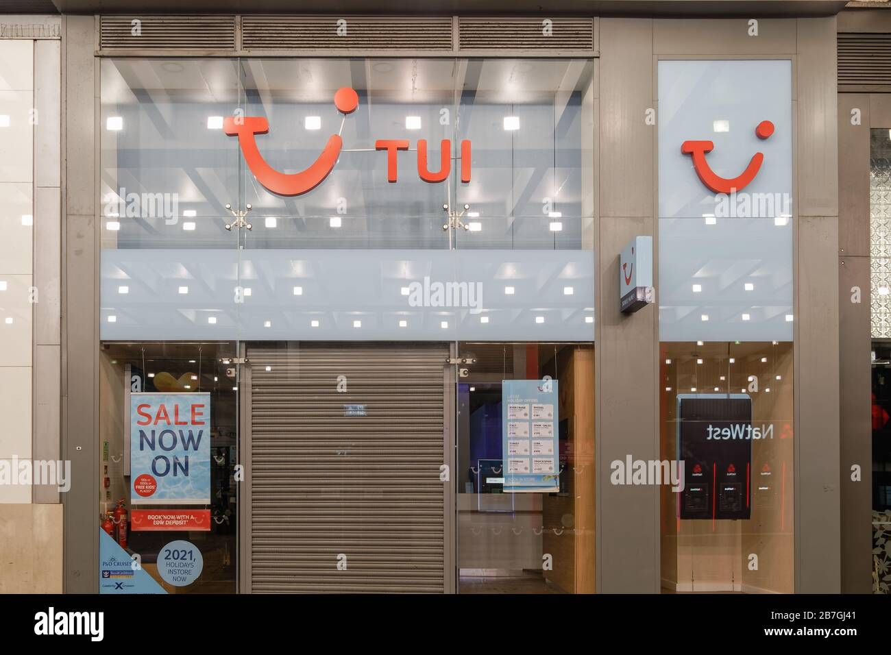 Tui leisure travel agency closed store entrance hires stock