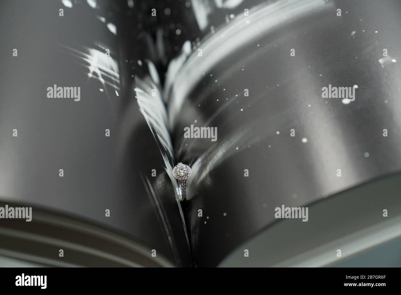 Shiny diamond ring hi-res stock photography and images - Alamy