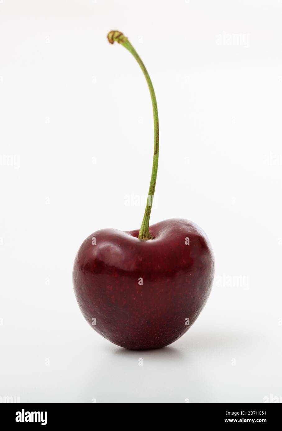 Single cherry fruit hi-res stock photography and images - Alamy