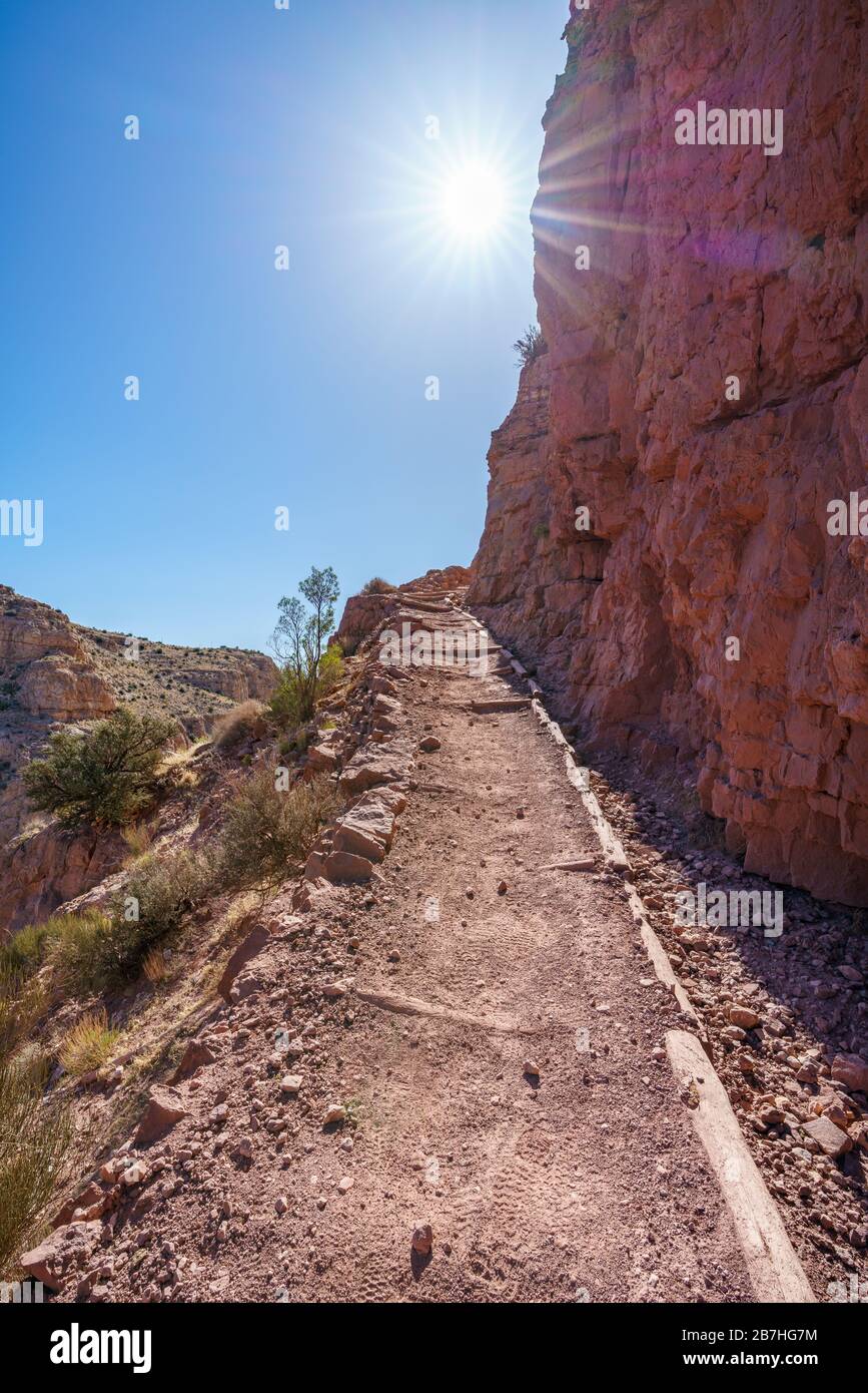 hiking the south kaibab trail at skeleton point in grand canyon