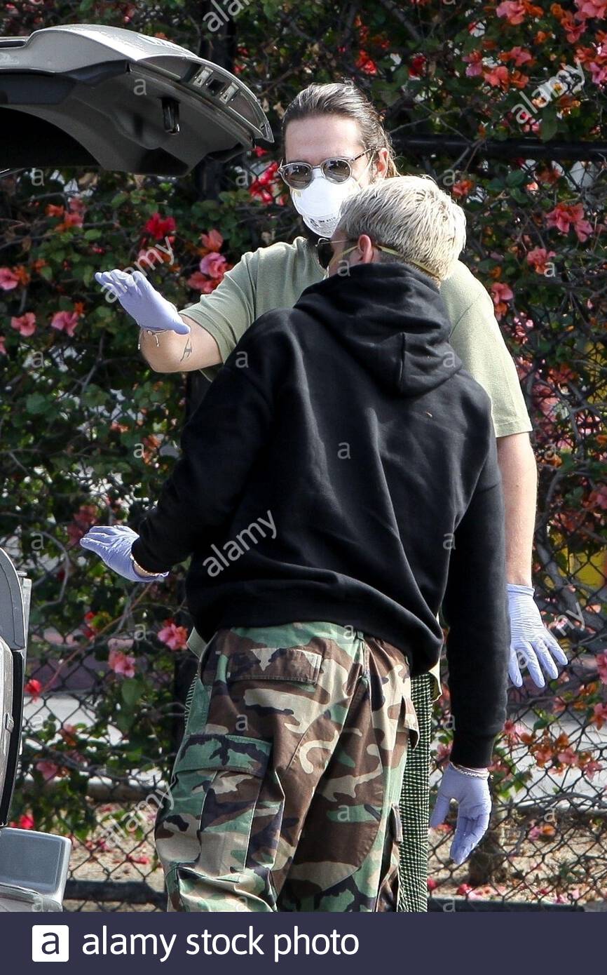 Los Angeles Ca Premium Exclusive What Is He Thinking Heidi Klum S Husband Tom Kaulitz And His Brother Bill Kaulitz Are Seen Exiting Erewhon Market On The Same Day His Wife Confirmed
