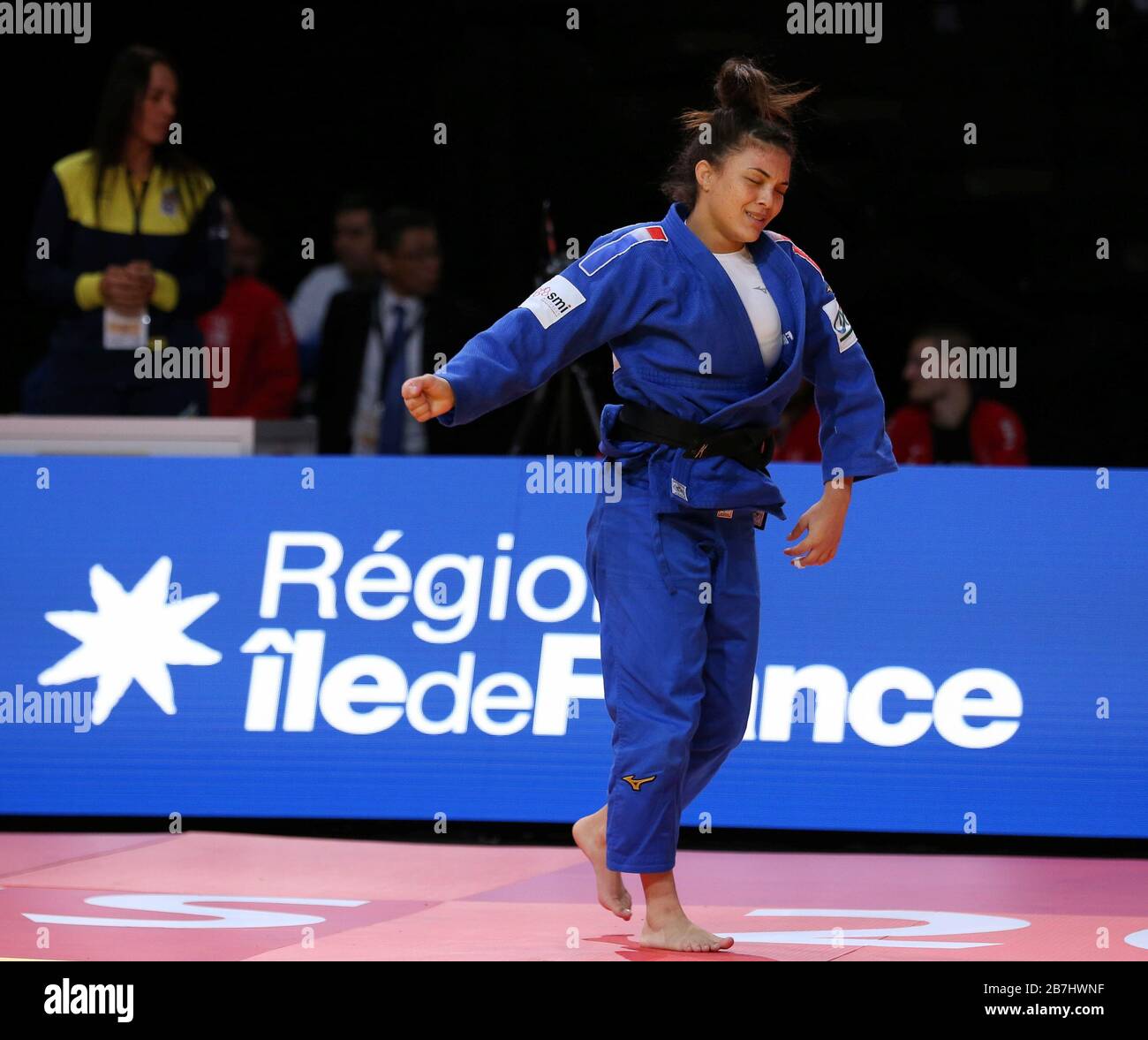 Paris, France - Feb. 8th, 2020: Sarah Menezes for Brazil against Anais Mosdier for France, Women's -52kg, quarter-final (Credit: Mickael Chavet) Stock Photo