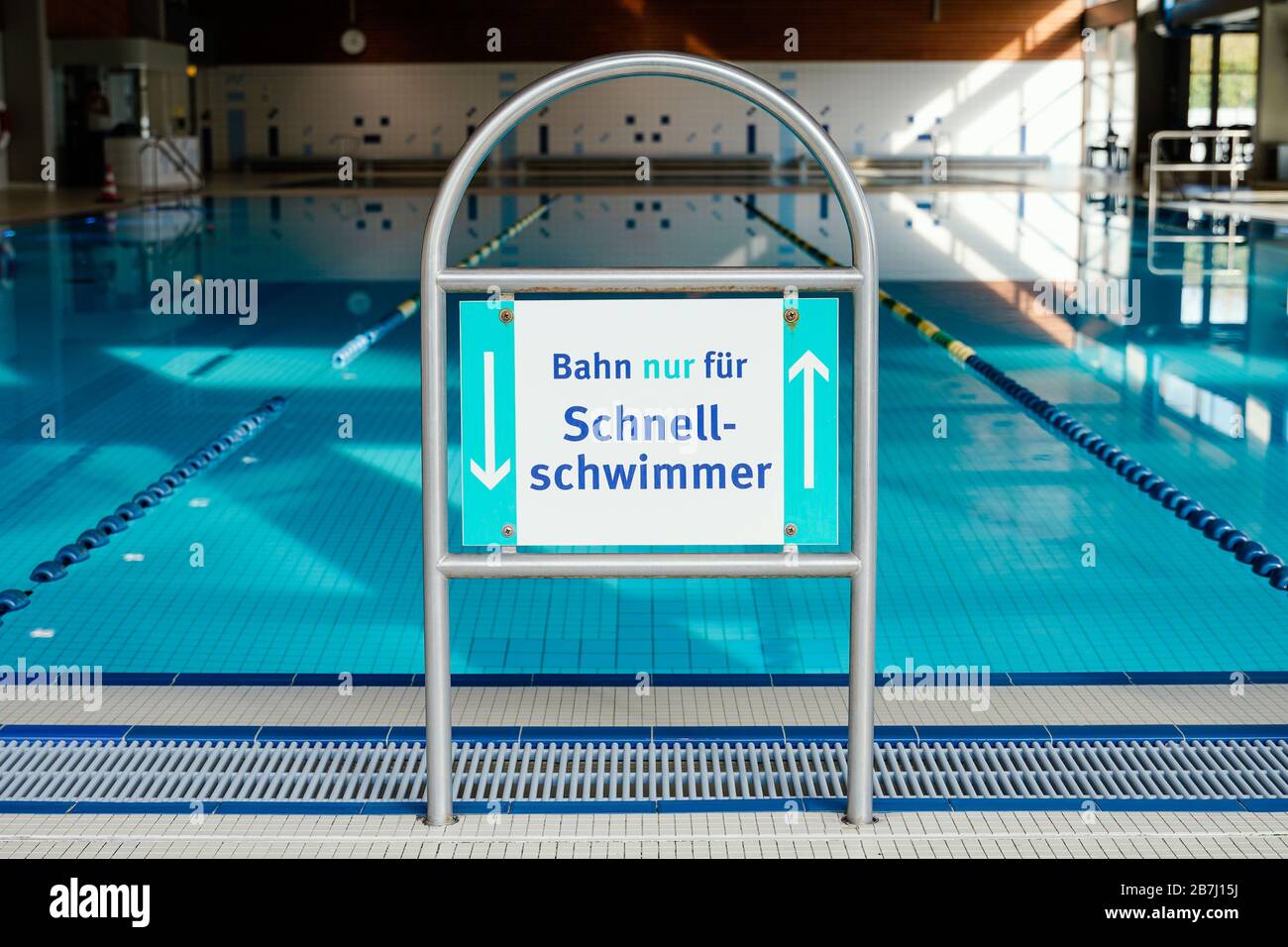 Heidelberg, Germany. 16th Mar, 2020. A sign with the inscription "Lane only for fast swimmers