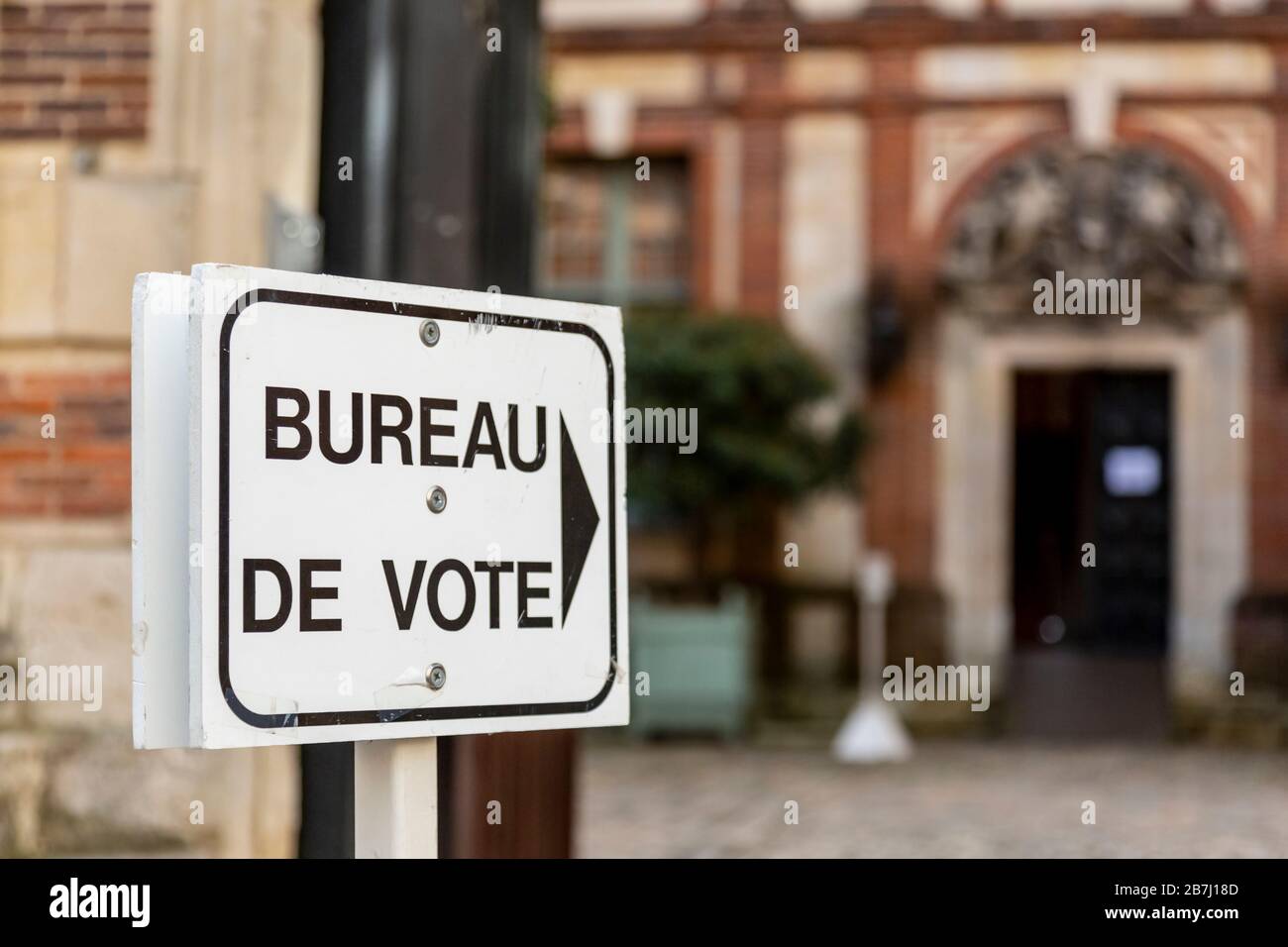 Election Officials Polling Station Second French Municipal