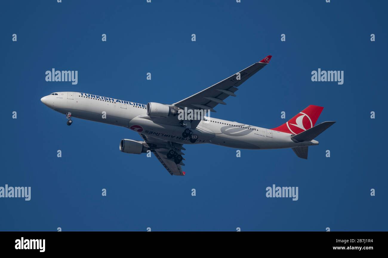 16th March 2020, London, UK. Turkish Airlines Airbus A330-300 TC-JNS on approach to Heathrow, arriving from Istanbul. Stock Photo