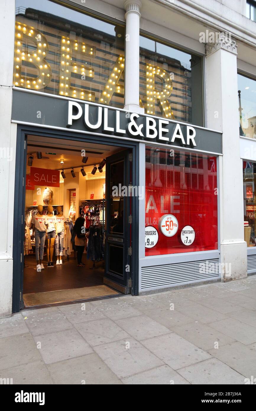 Pull bear store uk hi-res stock photography and images - Alamy