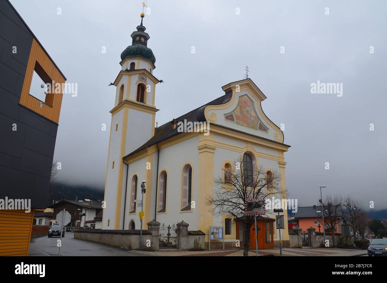 Birgitz, Tirol, Österreich: ein Bergdorf bei Innsbruck Stock Photo