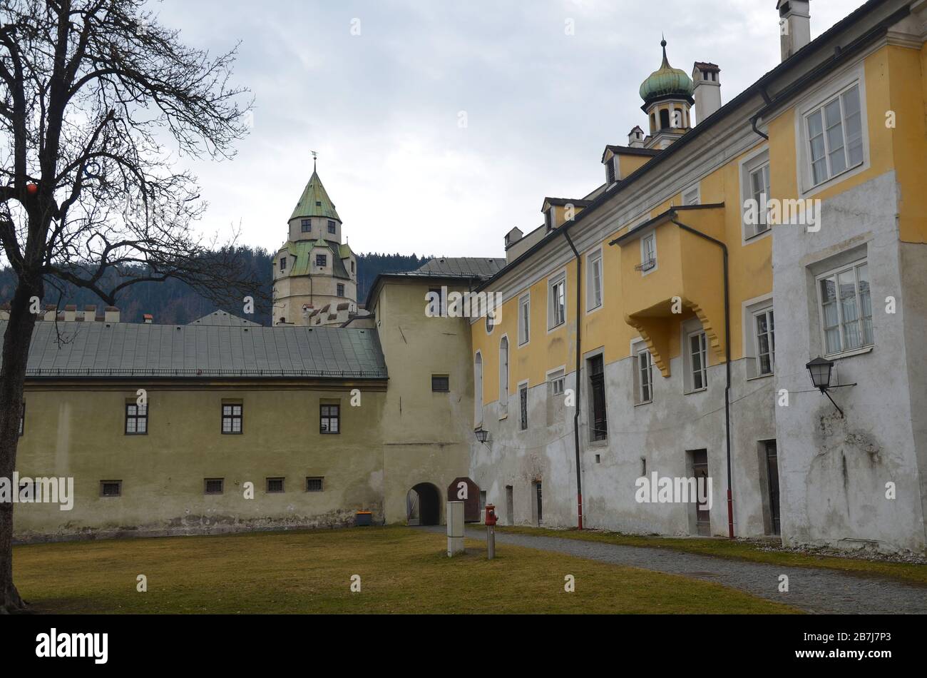 Bad Hall, Tirol, Österreich: die Burg Stock Photo