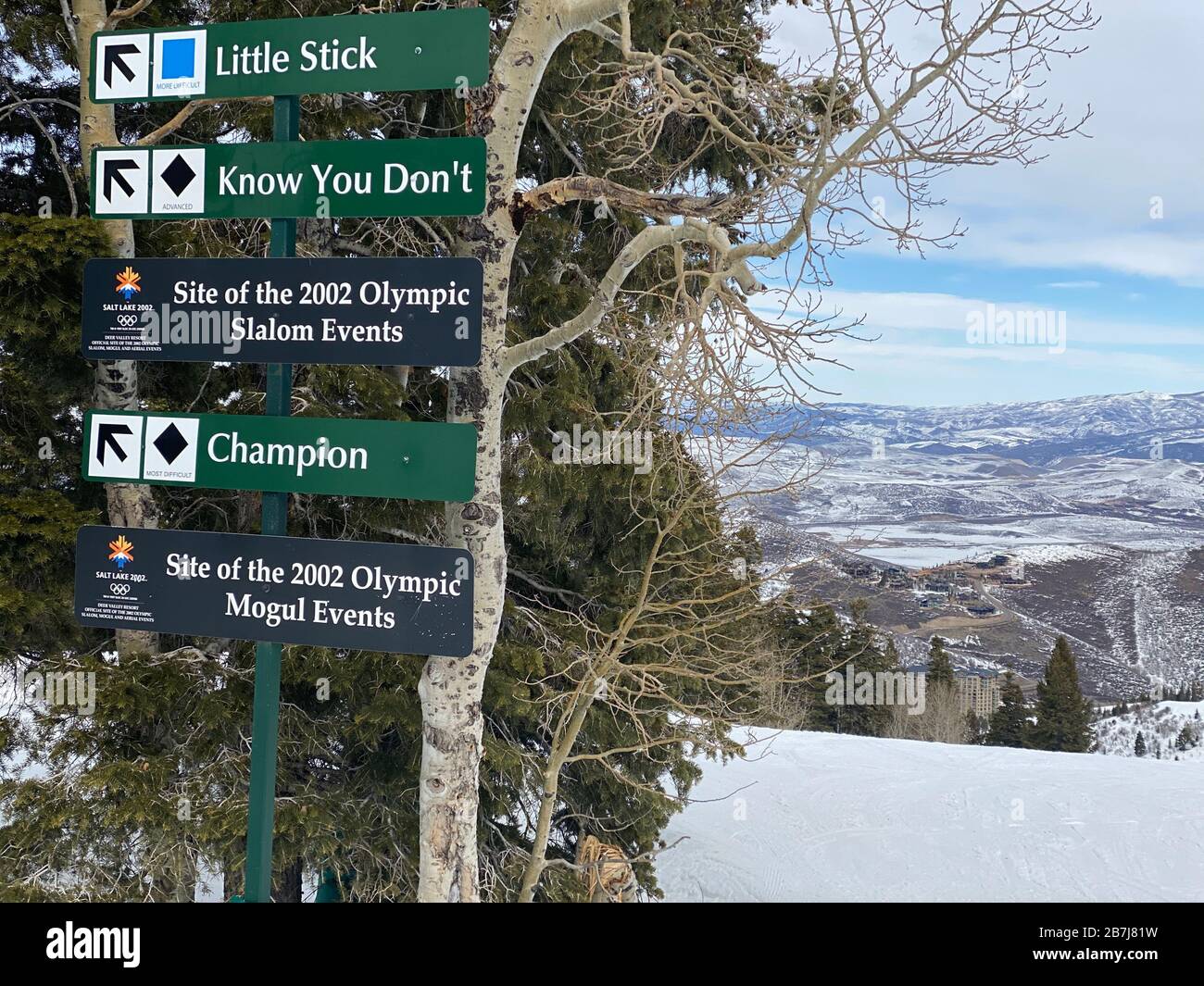 Park City, UT, USA. 28th Feb, 2020. Archive photo of Deer Valley Resort who, on Saturday announced plans to suspend ski area operations amid mounting concerns about COVID-19. February 28, 2020. Credit: Mpi34/Media Punch/Alamy Live News Stock Photo