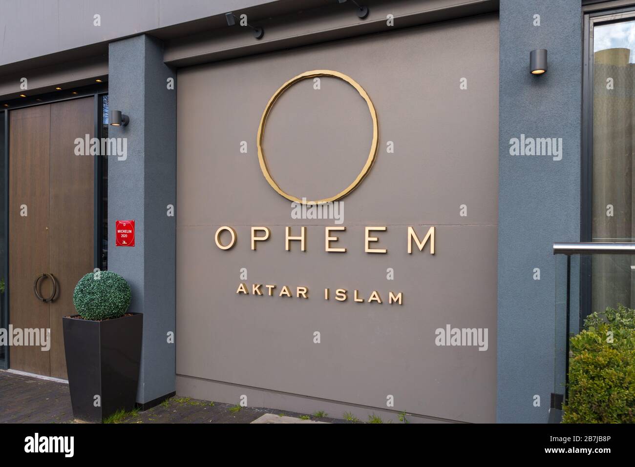 Michelin star restaurant birmingham hires stock photography and images