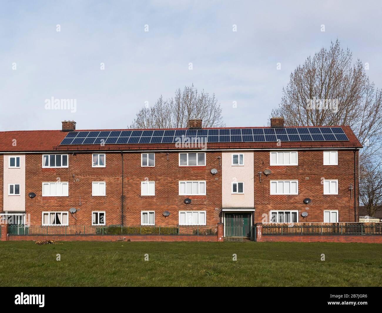Solar panels to be installed at 1,075 HDB blocks in largest tender ... - Apartment Blocks With Solar Panels