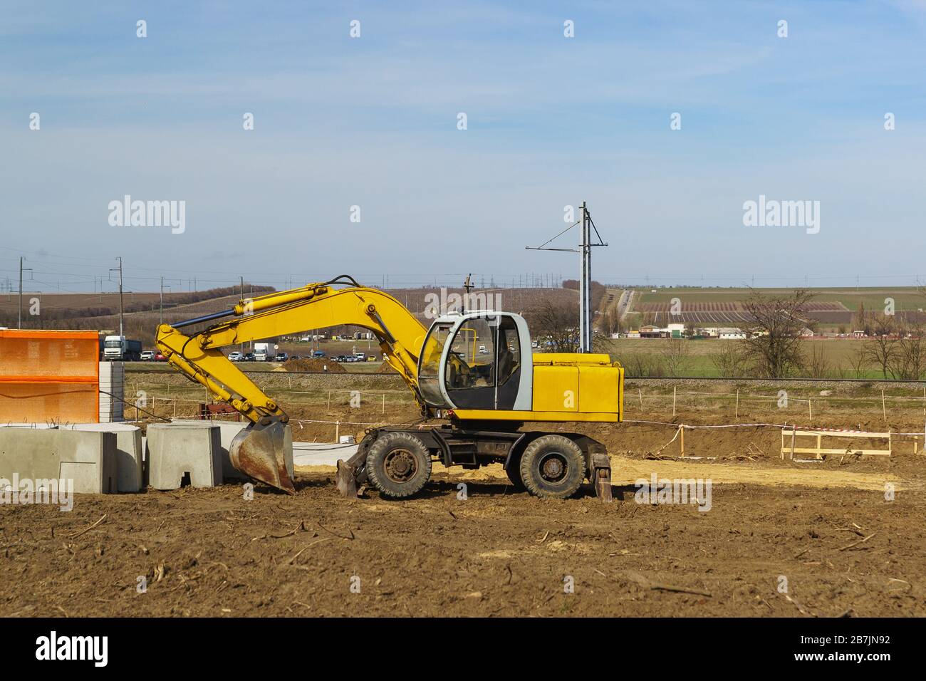 Empty excavator hi-res stock photography and images - Alamy