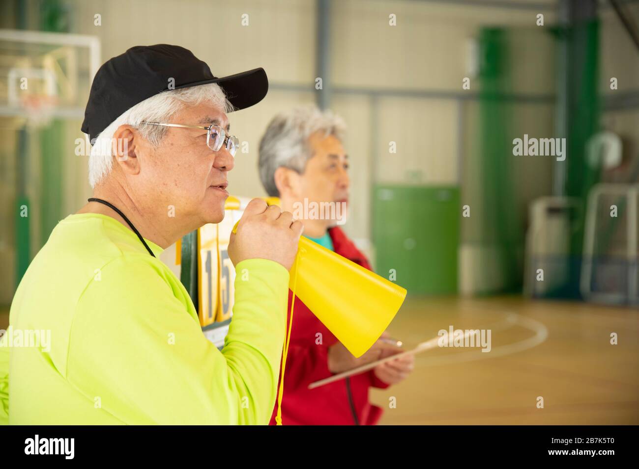 Japanese man cheering hi-res stock photography and images - Alamy