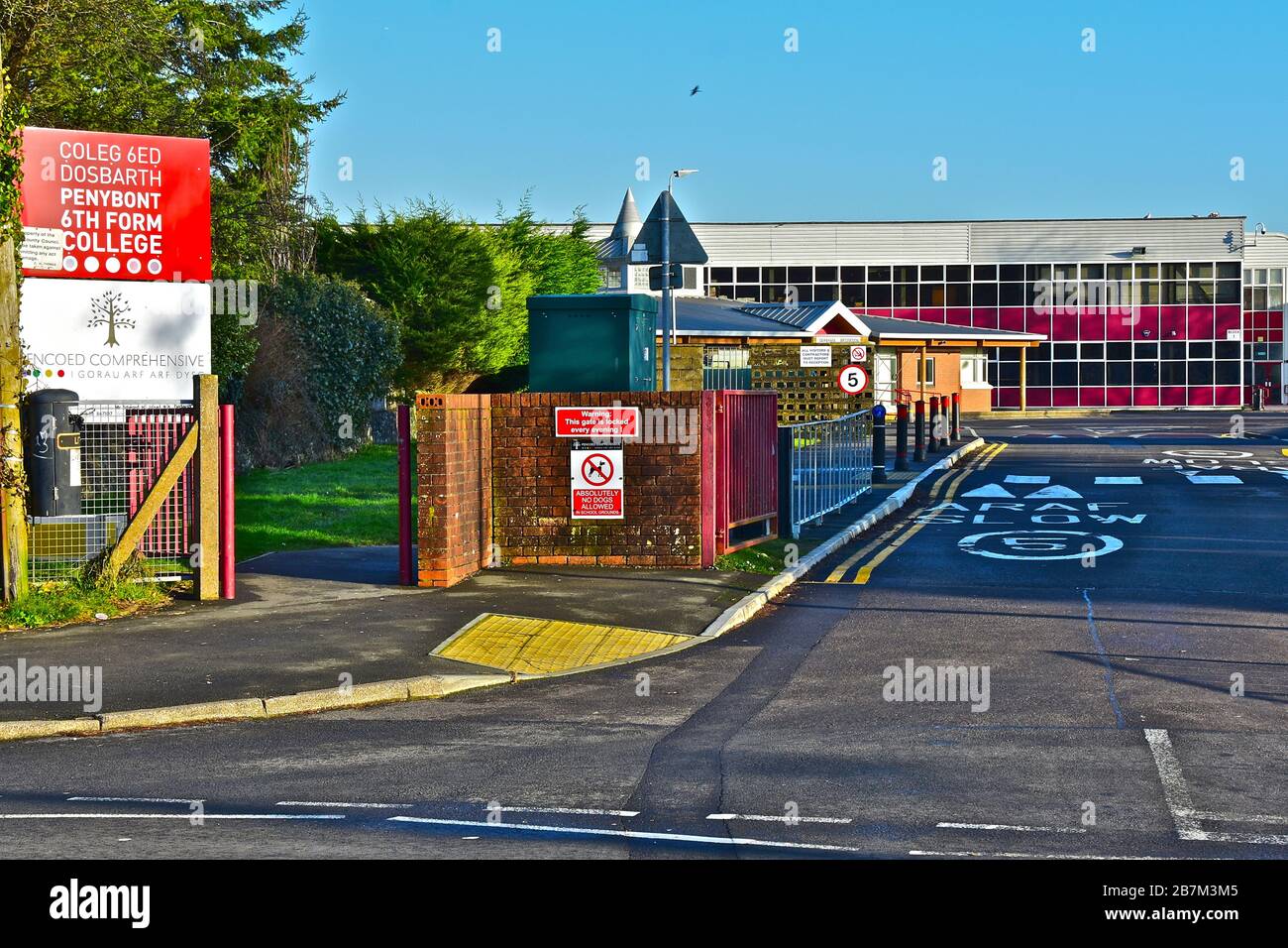 Pencoed comprehensive hires stock photography and images Alamy