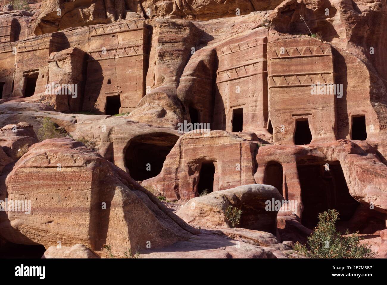 Royal tombs in the valley of Petra in Wadi Musa Stock Photo